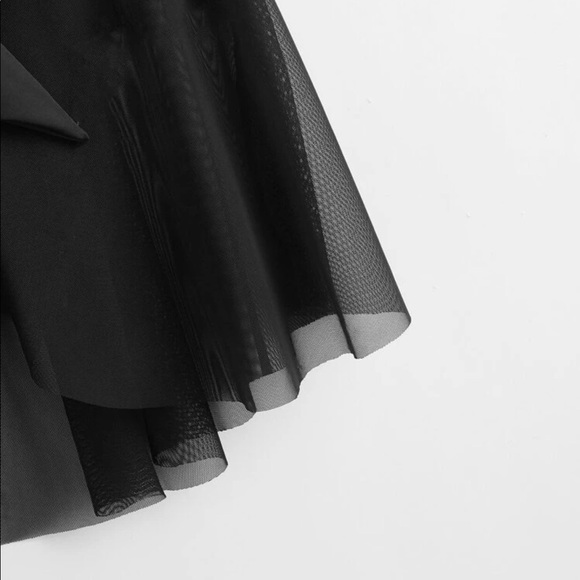 Chic Black One Shoulder Strap Bikini and Mesh Skirt Set - Picture 4 of 6